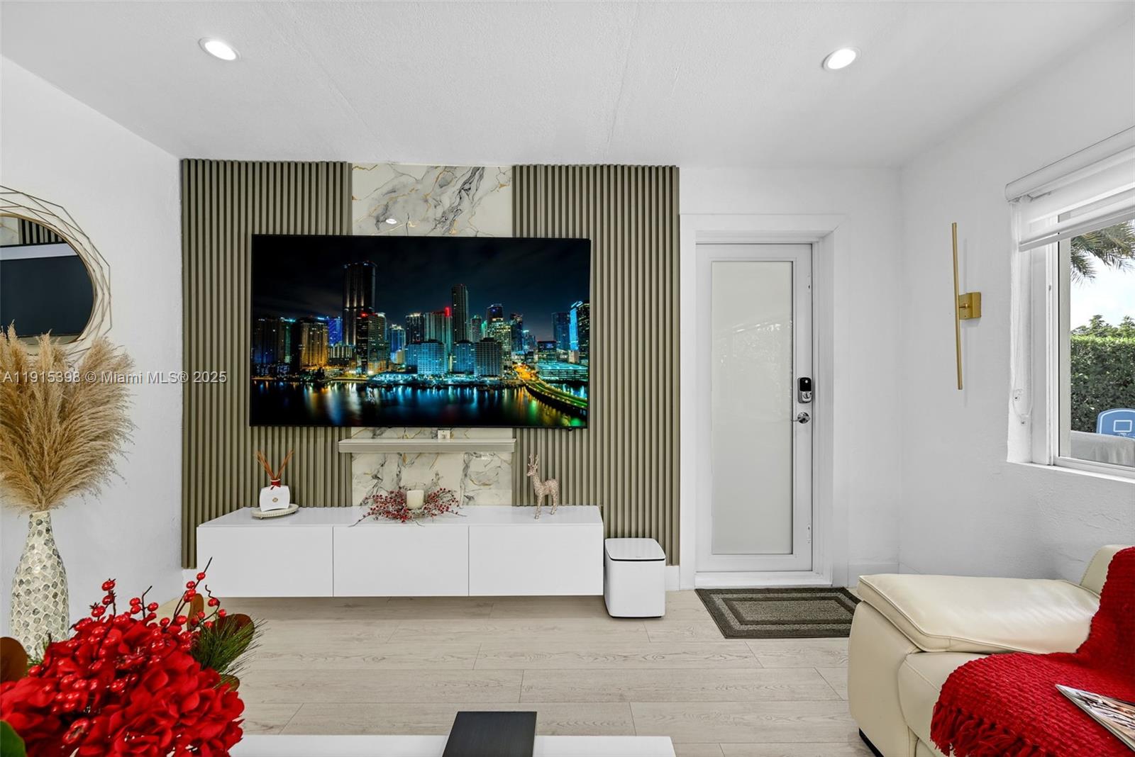 FAIRLAWN - Residential