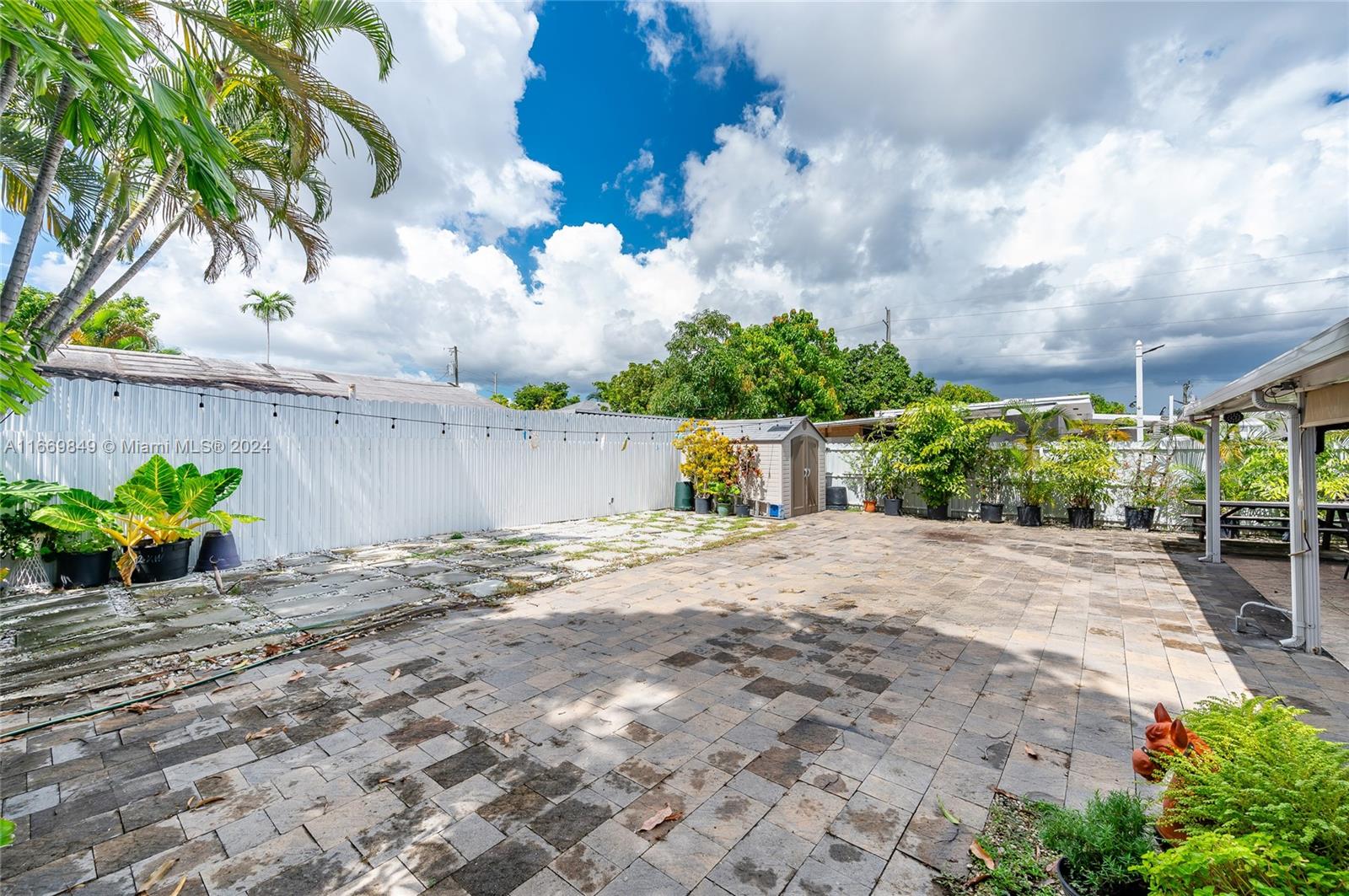 FLAGLER MANOR - Residential Income