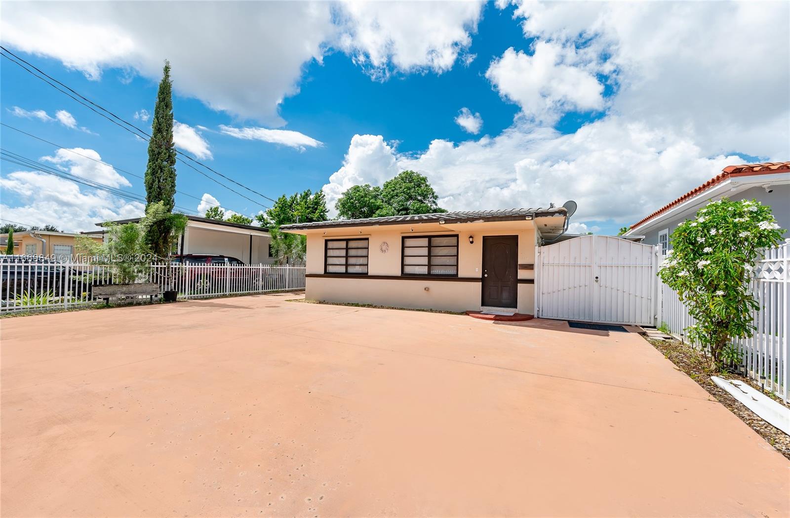 FLAGLER MANOR - Residential Income