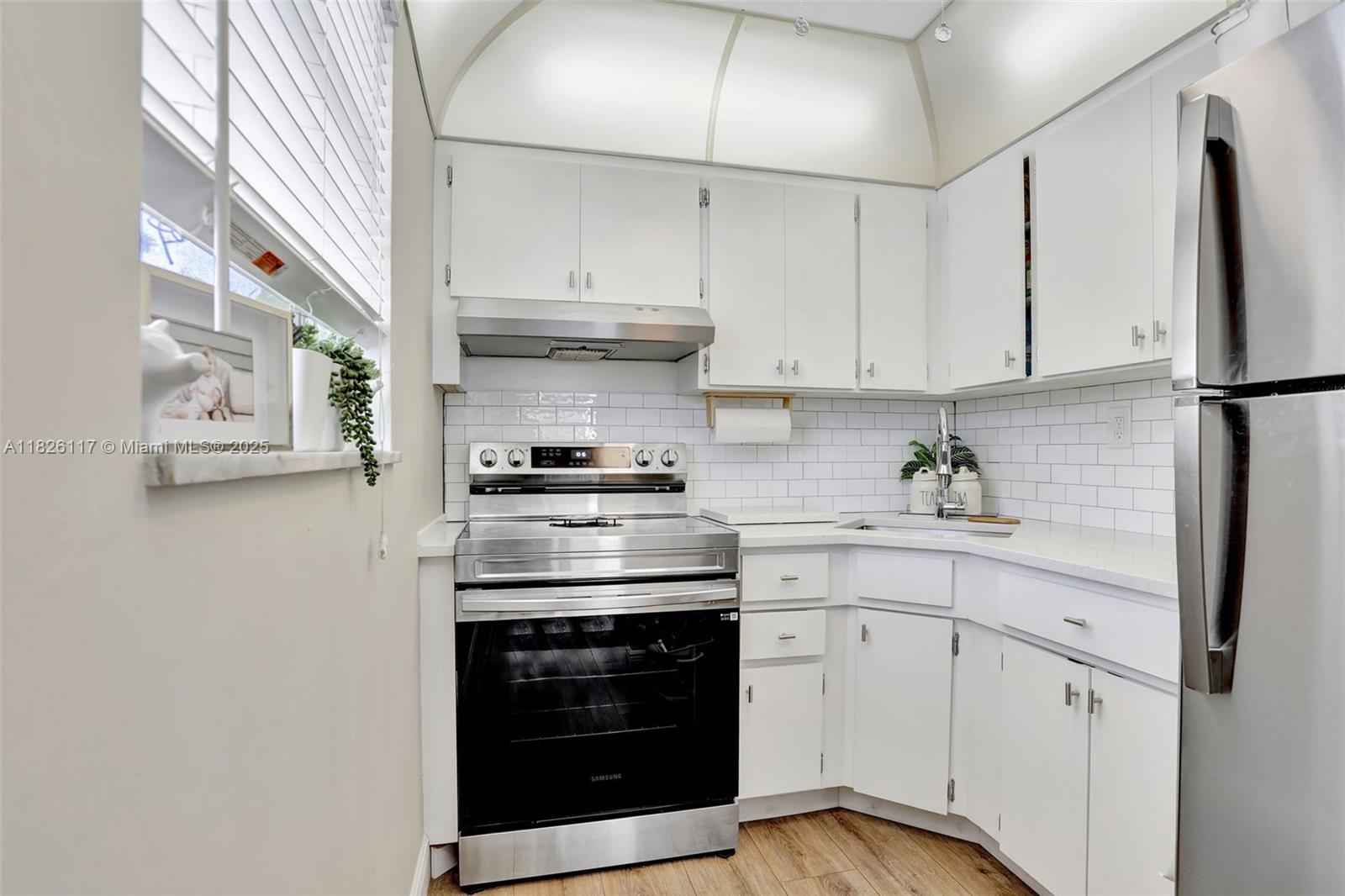 GATEWAY ARMS CONDO - Residential