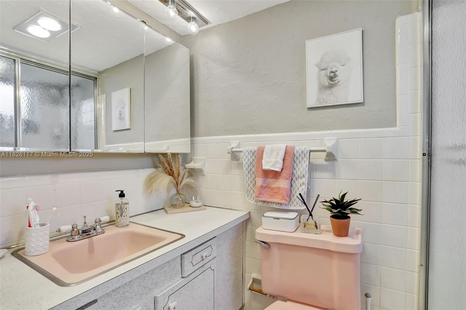 GATEWAY ARMS CONDO - Residential