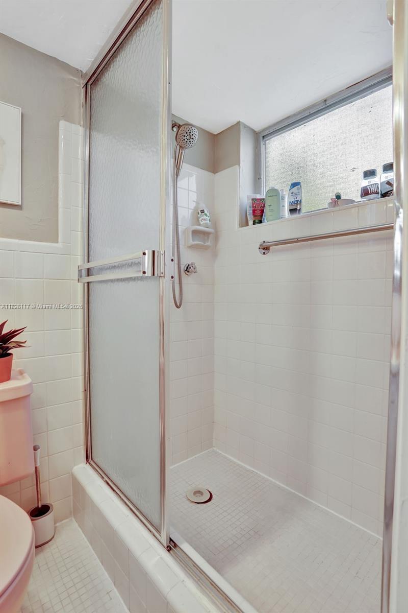 GATEWAY ARMS CONDO - Residential