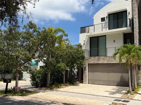 Photo of 106 NE 16th Ter, Fort Lauderdale, FL 33301 (MLS # A12084161)