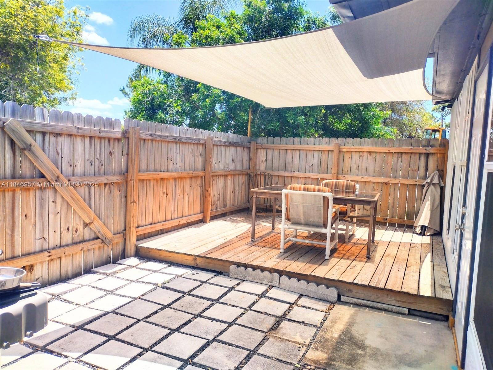 PLACID LAKES - Residential Income