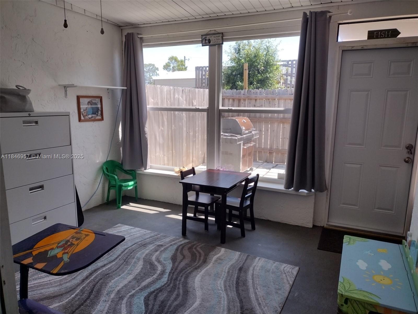 PLACID LAKES - Residential Income