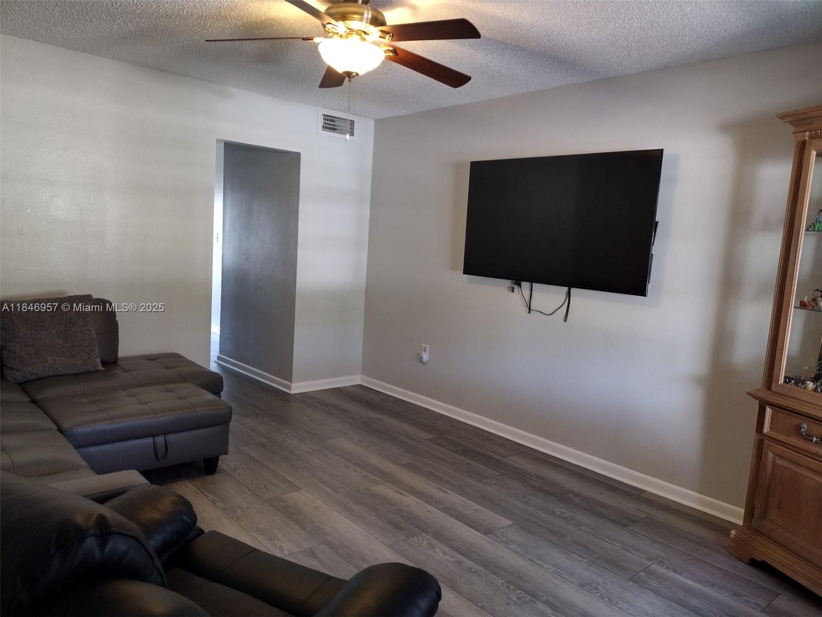 PLACID LAKES - Residential Income