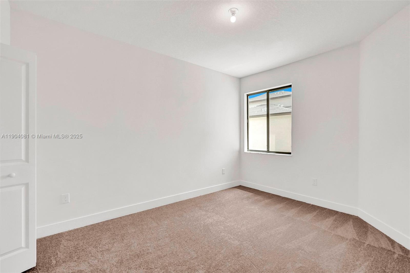 DOWNTOWN DORAL SOUTH PHAS - Residential