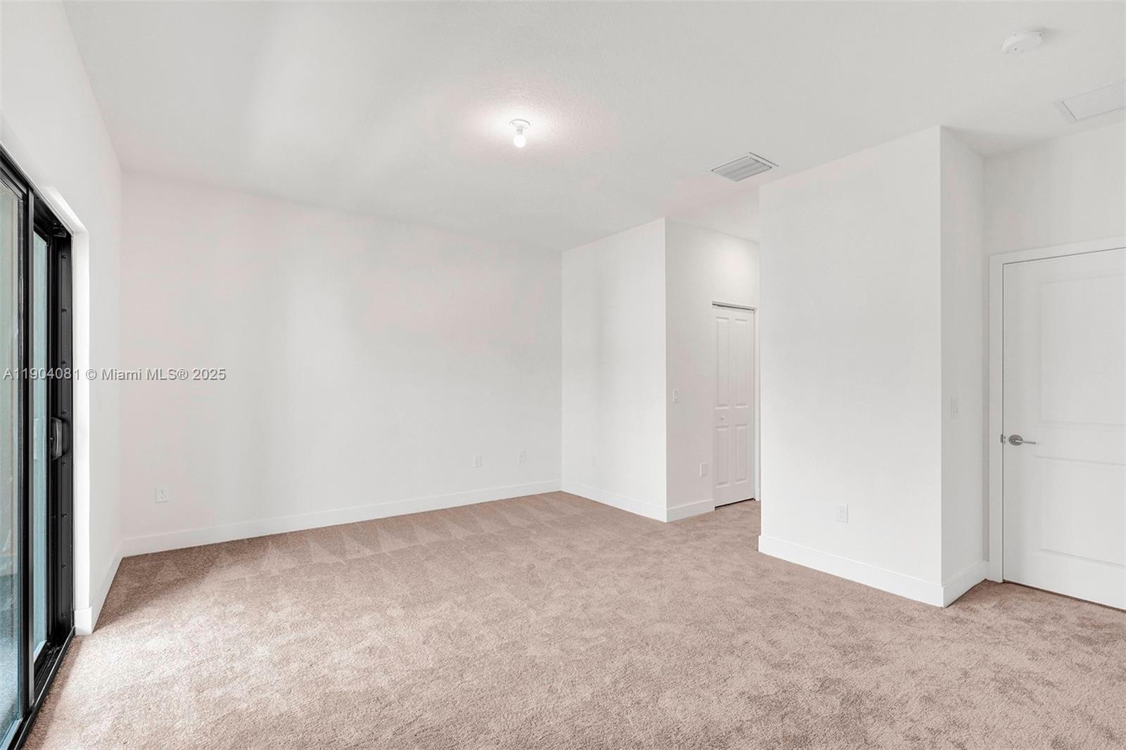 DOWNTOWN DORAL SOUTH PHAS - Residential