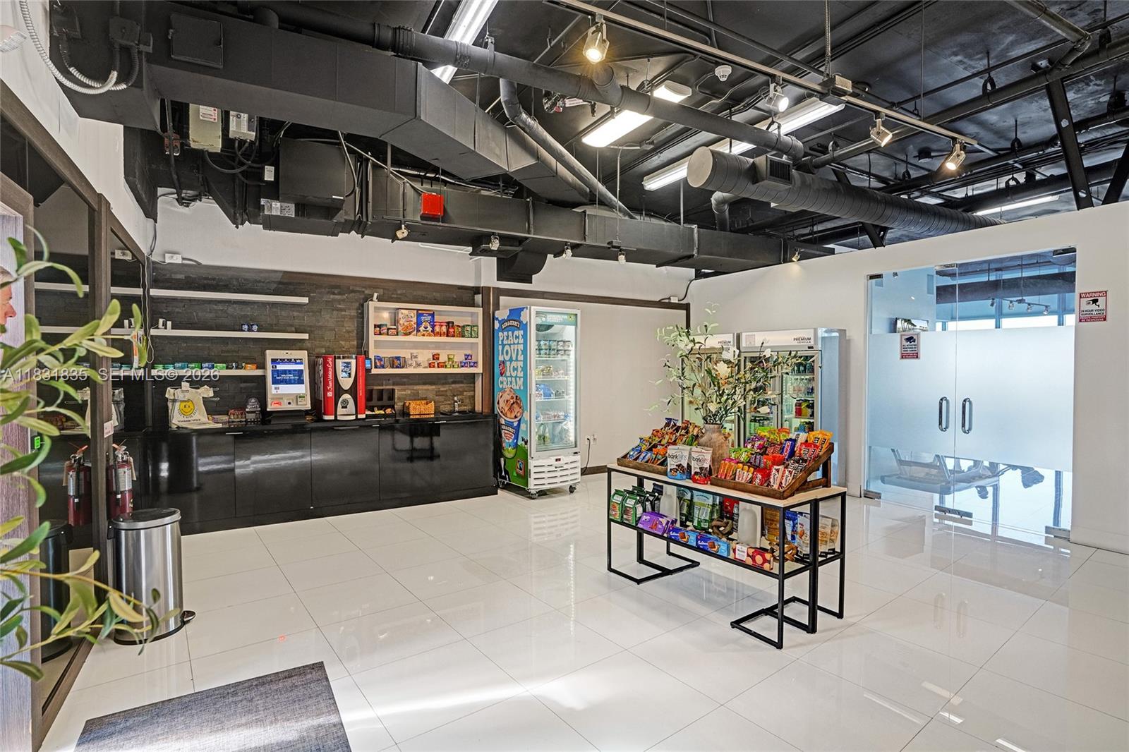 BLUE CONDO - Residential