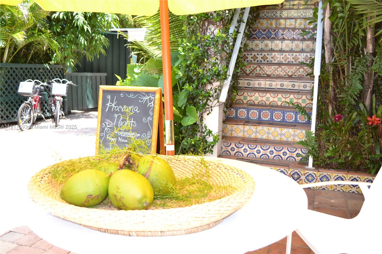 """HARBOUR SIDE YACHT CLU - Residential Lease