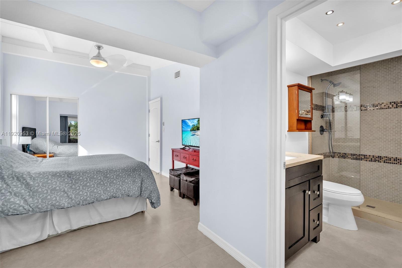 LAUDERDALE ISLES NO 2 - Residential