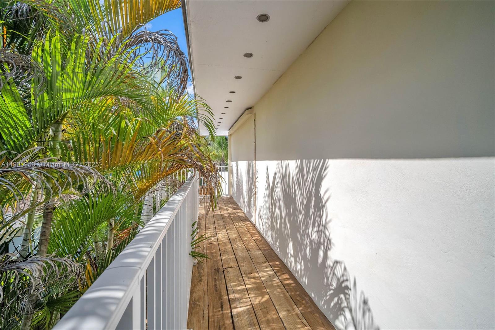 LAUDERDALE ISLES NO 2 - Residential