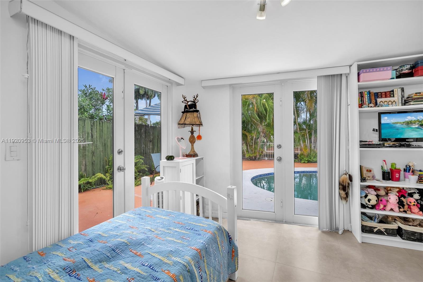 LAUDERDALE ISLES NO 2 - Residential