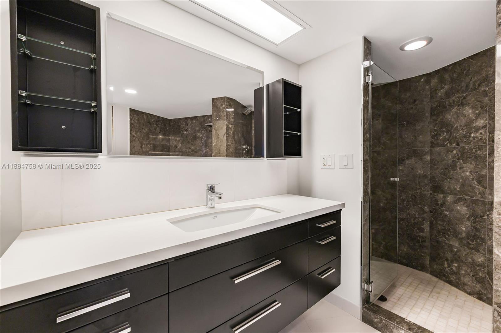 FIFTY SIX-SIXTY COLLINS A - Residential