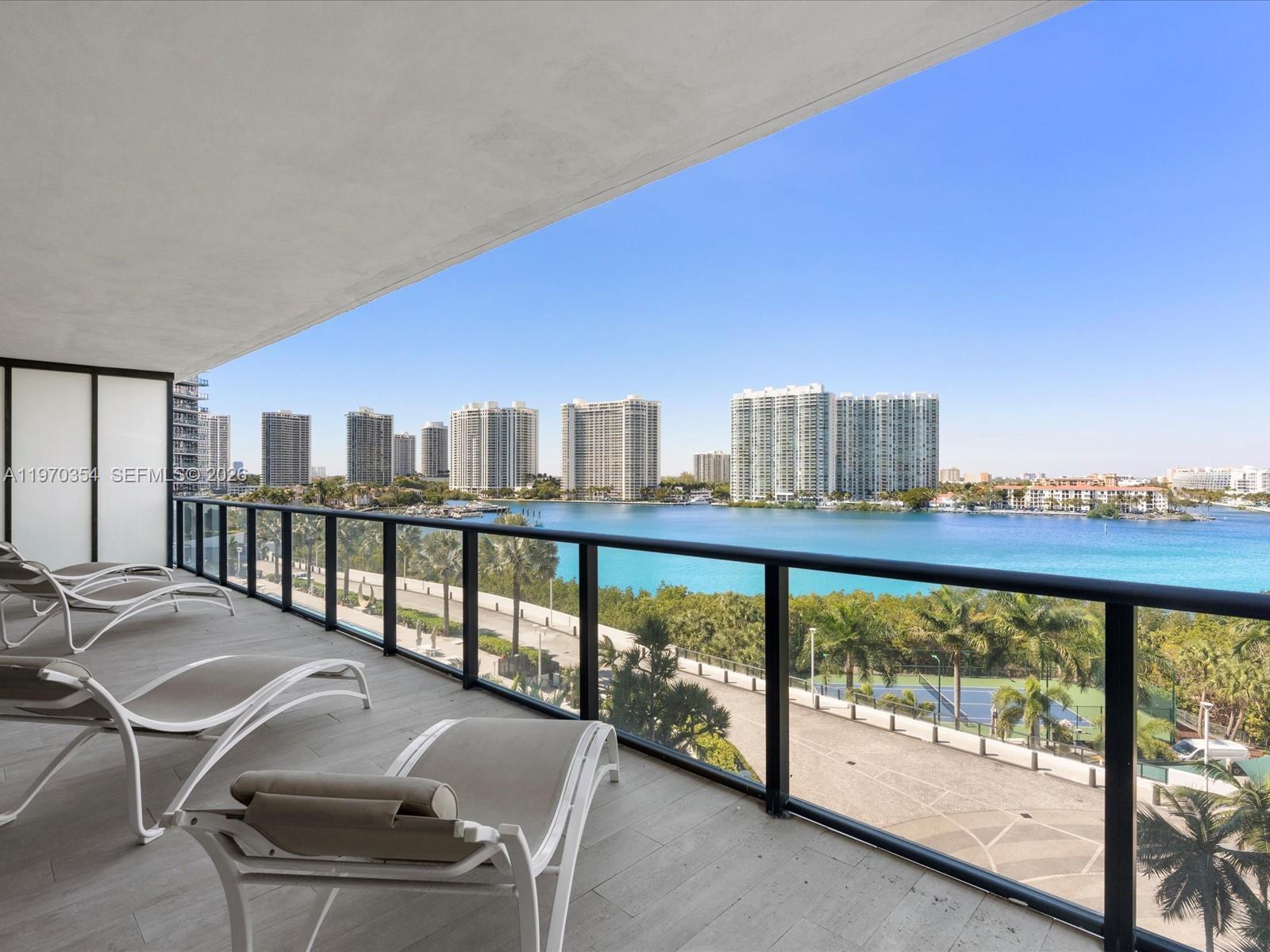 PRIVE CONDO - Residential