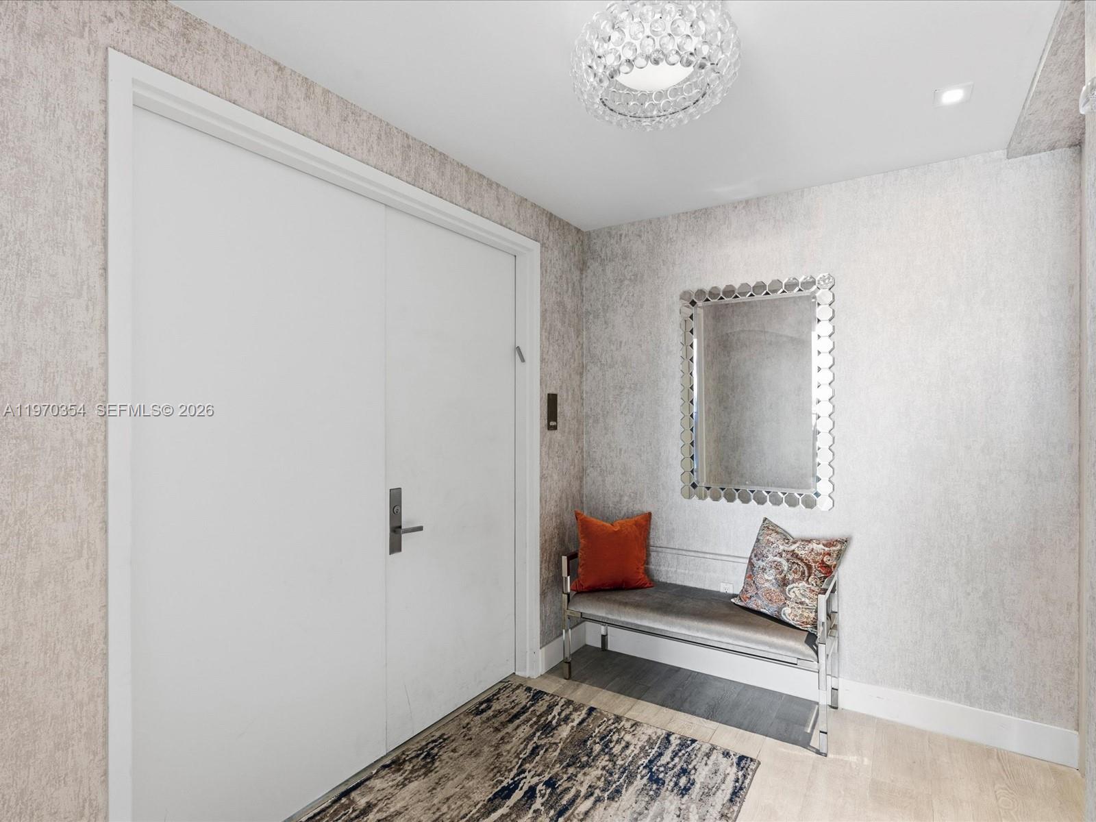 PRIVE CONDO - Residential