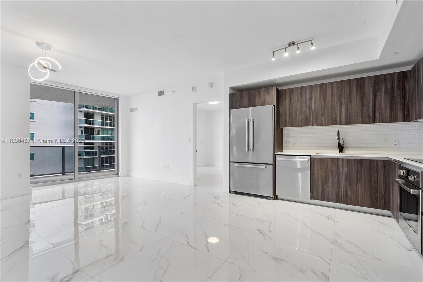 ARIA ON THE BAY CONDO - Residential