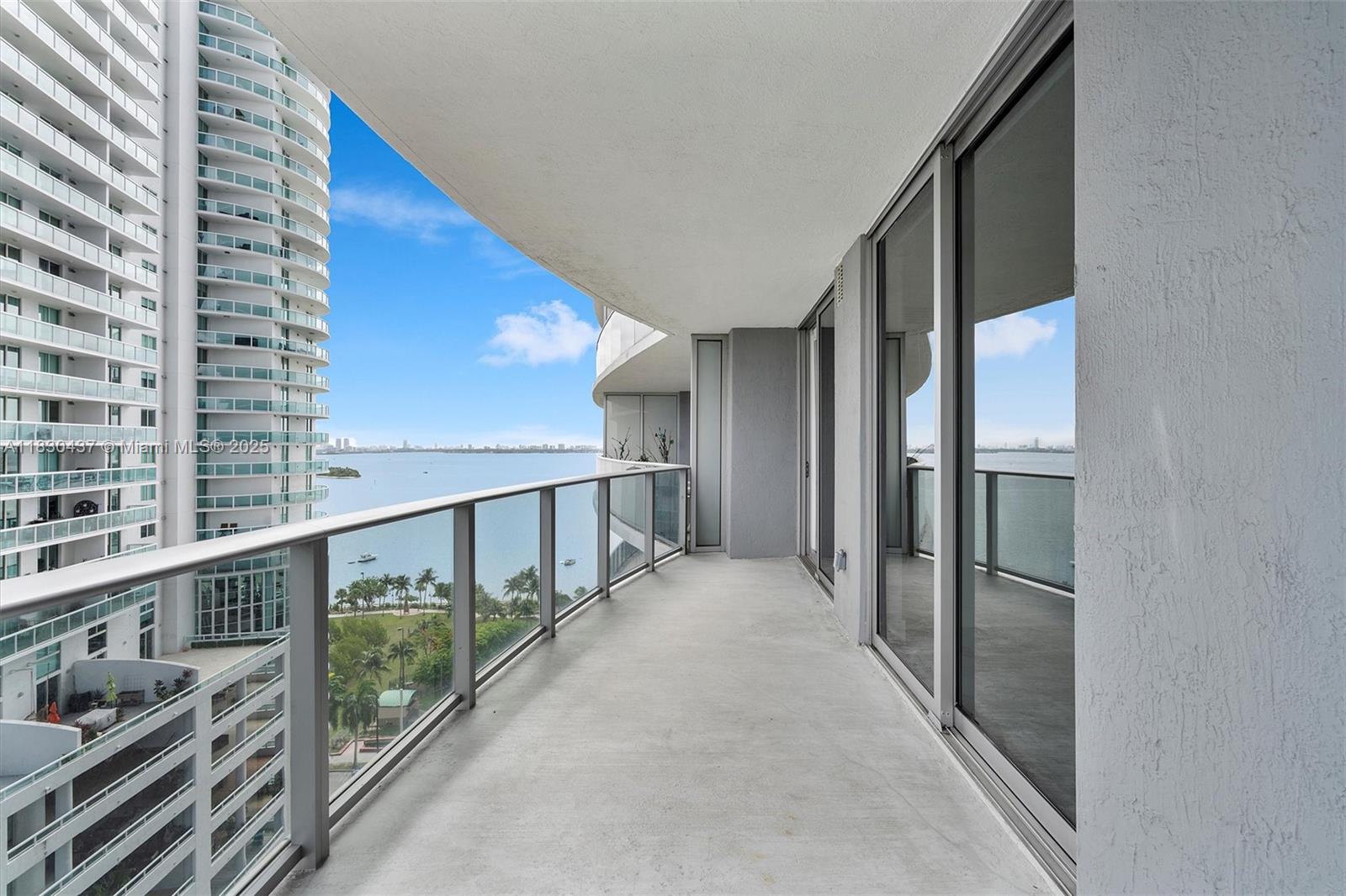 ARIA ON THE BAY CONDO - Residential