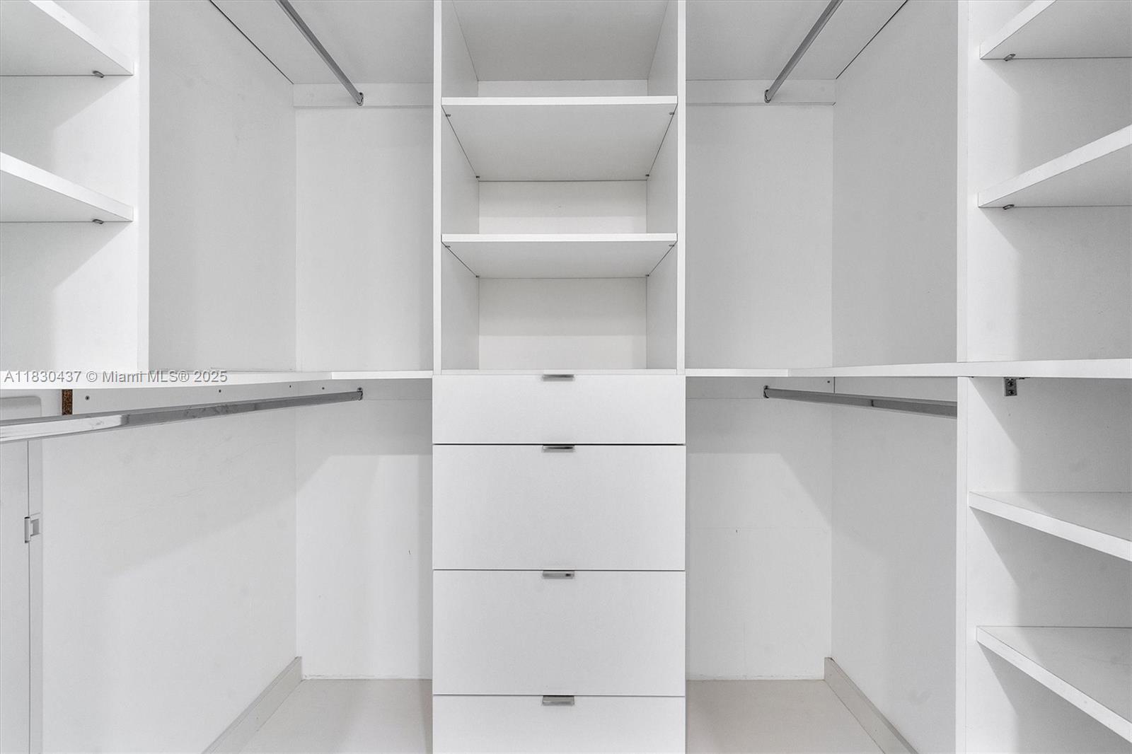 ARIA ON THE BAY CONDO - Residential