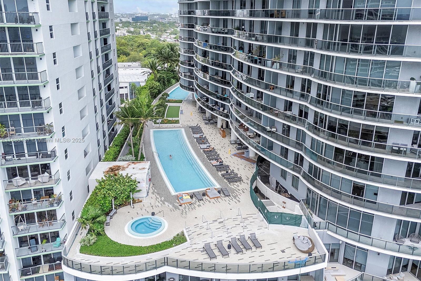 ARIA ON THE BAY CONDO - Residential