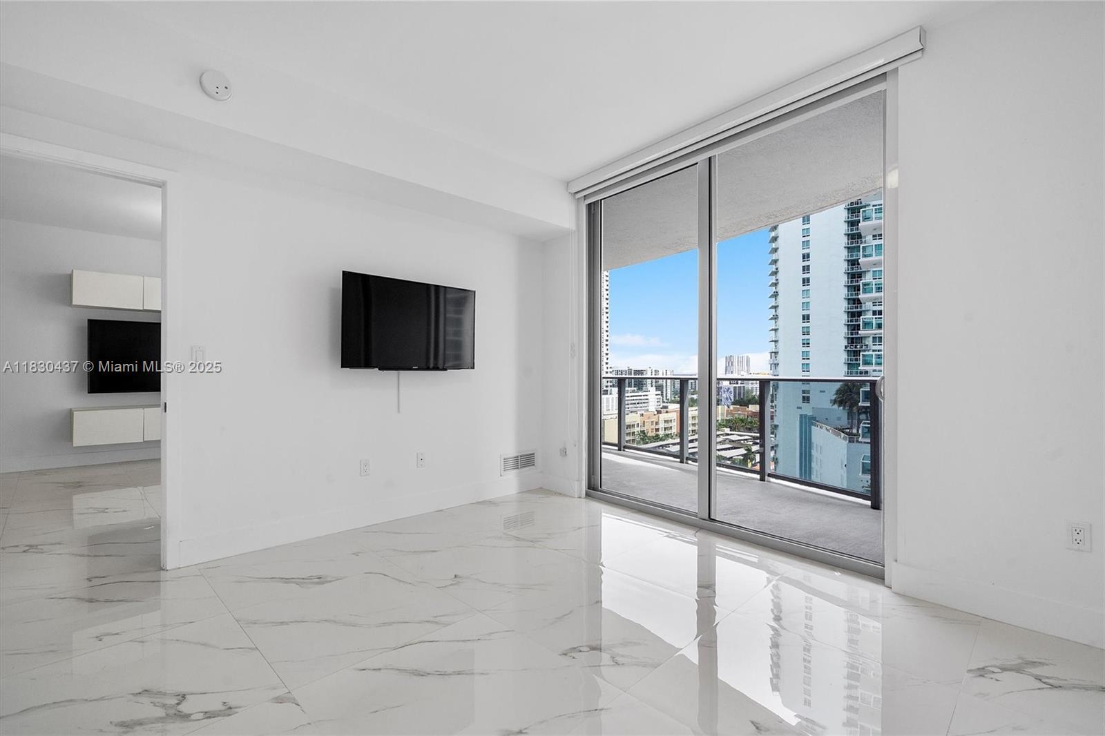 ARIA ON THE BAY CONDO - Residential