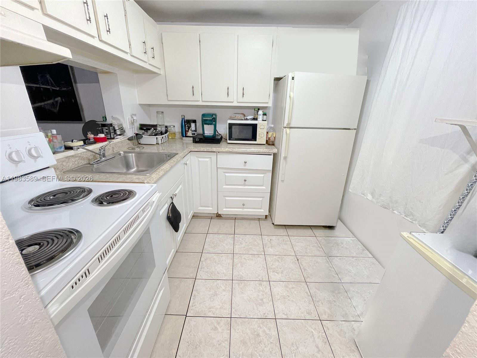 BROOKFIELD SQUARE CONDO - Residential