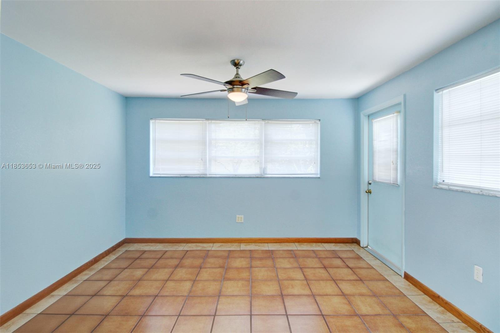 S CORAL HOMES SEC 3 - Residential