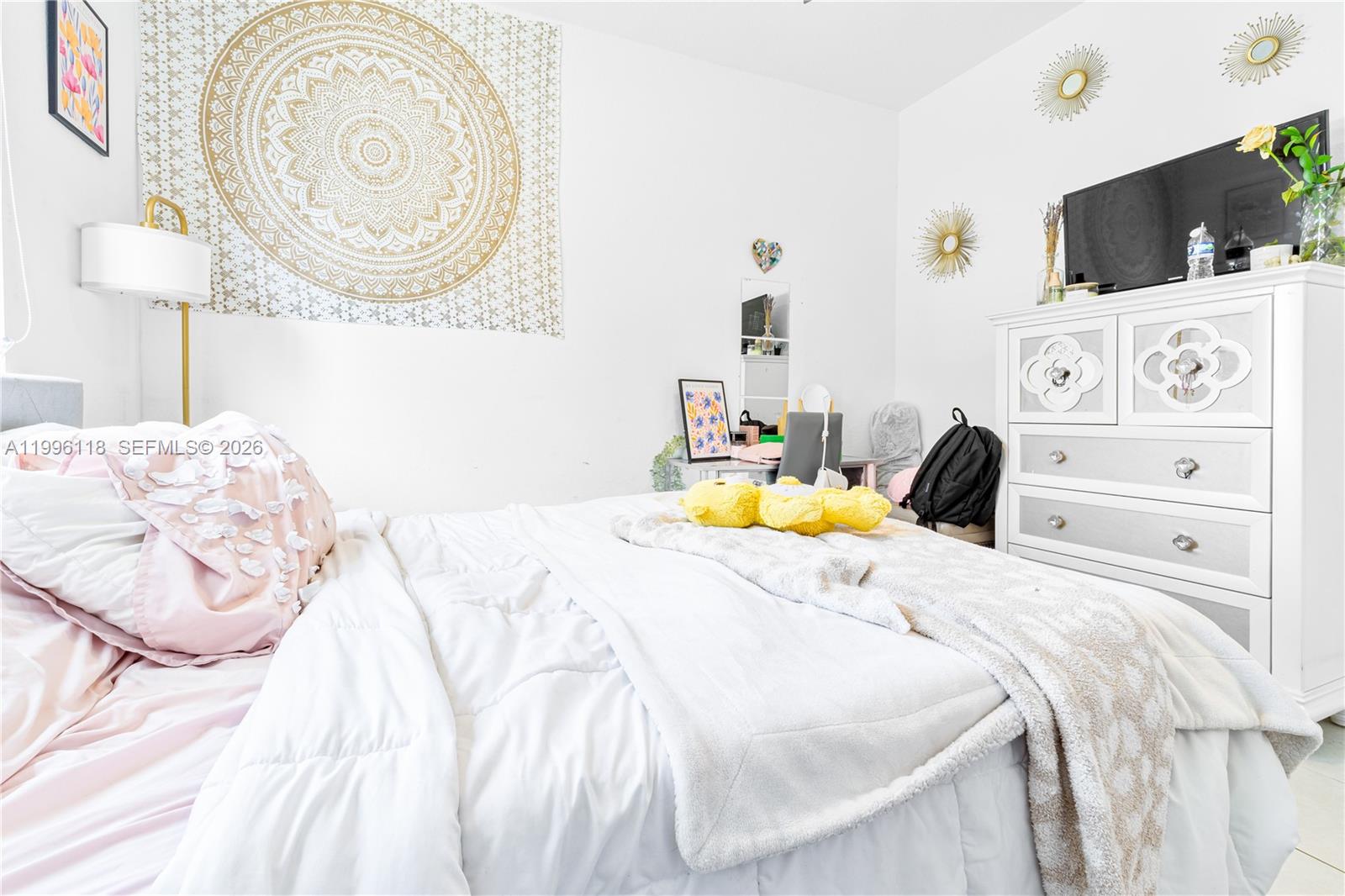 VIA VENTURA NEIGHBORHOOD - Residential