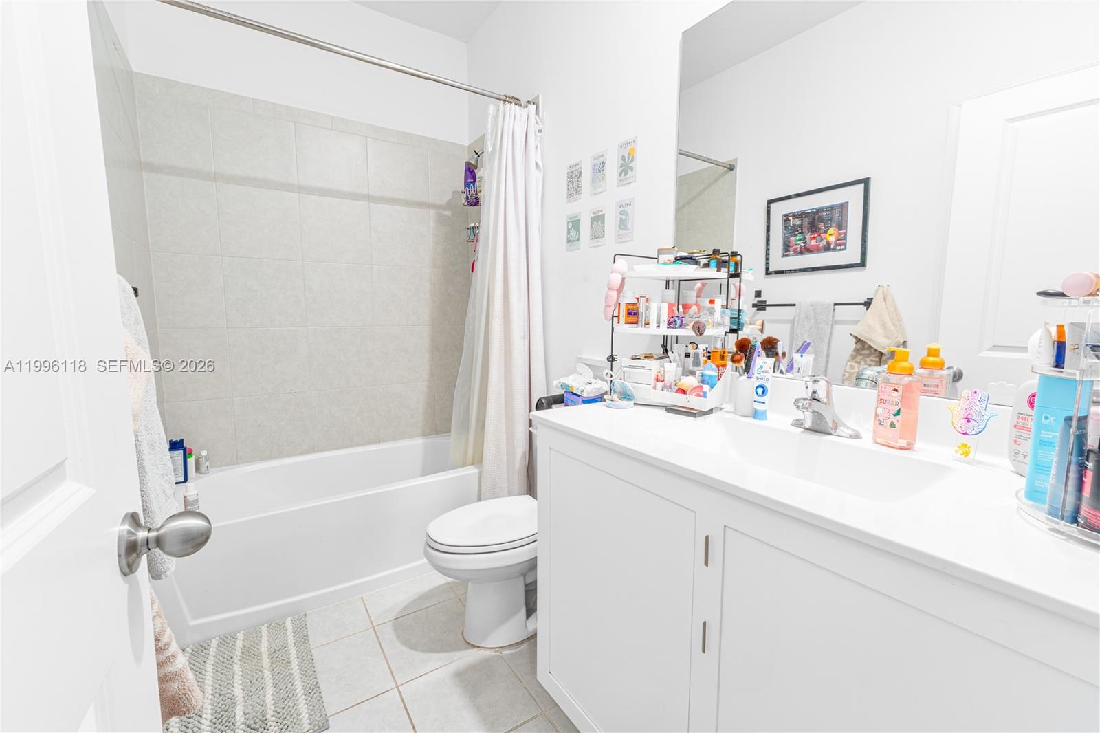 VIA VENTURA NEIGHBORHOOD - Residential