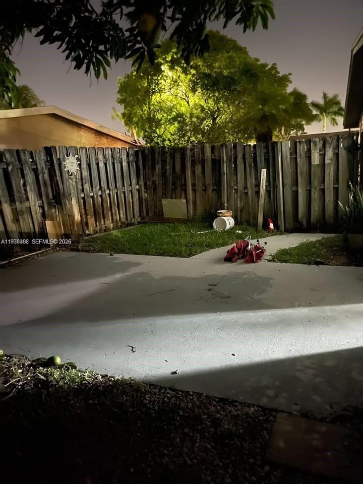 CRESTHAVEN NO 8 - Residential