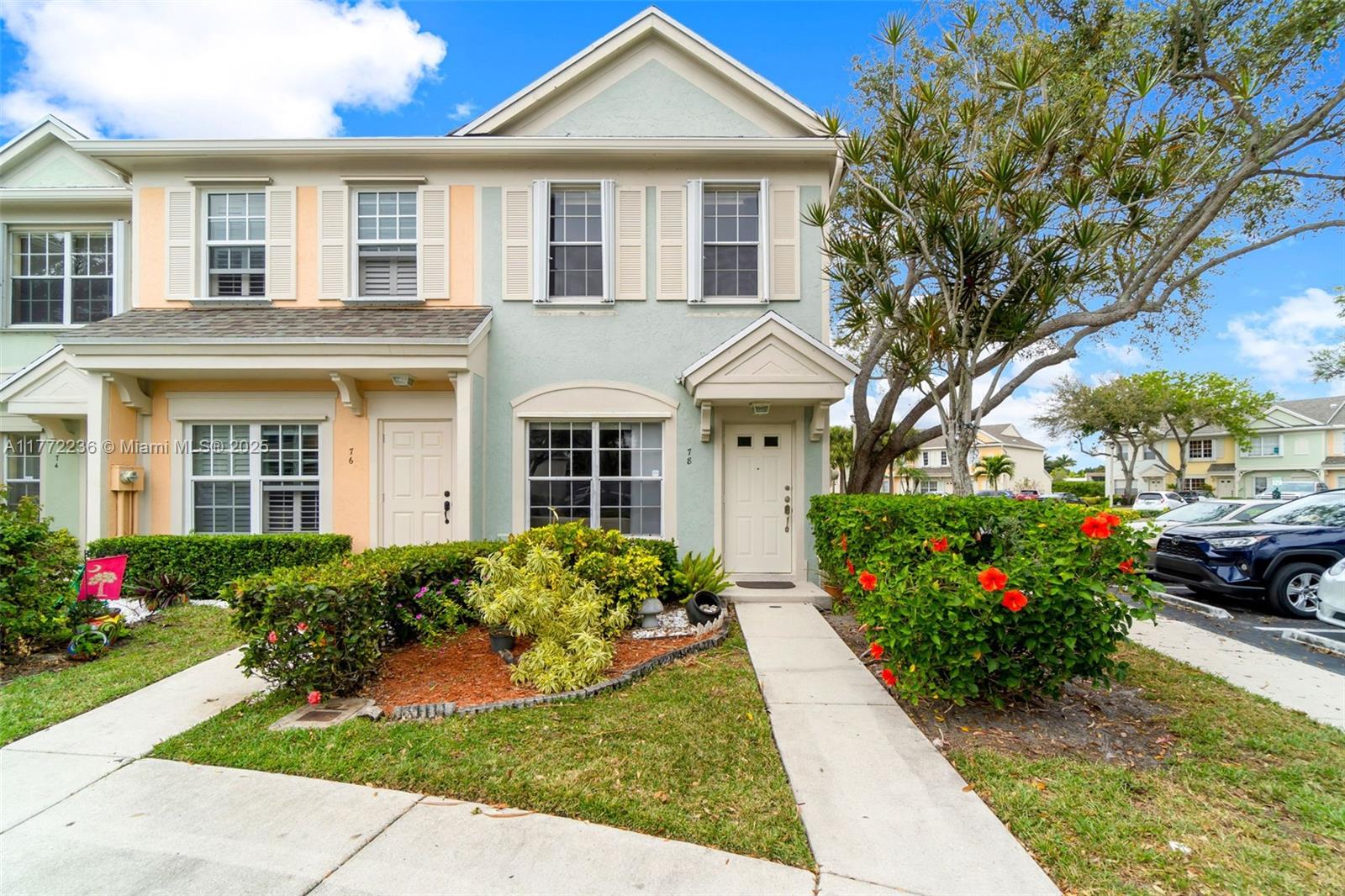 78 Whitehead Cir 78, Weston, Broward County, Florida - 2 Bedrooms  
3 Bathrooms - 