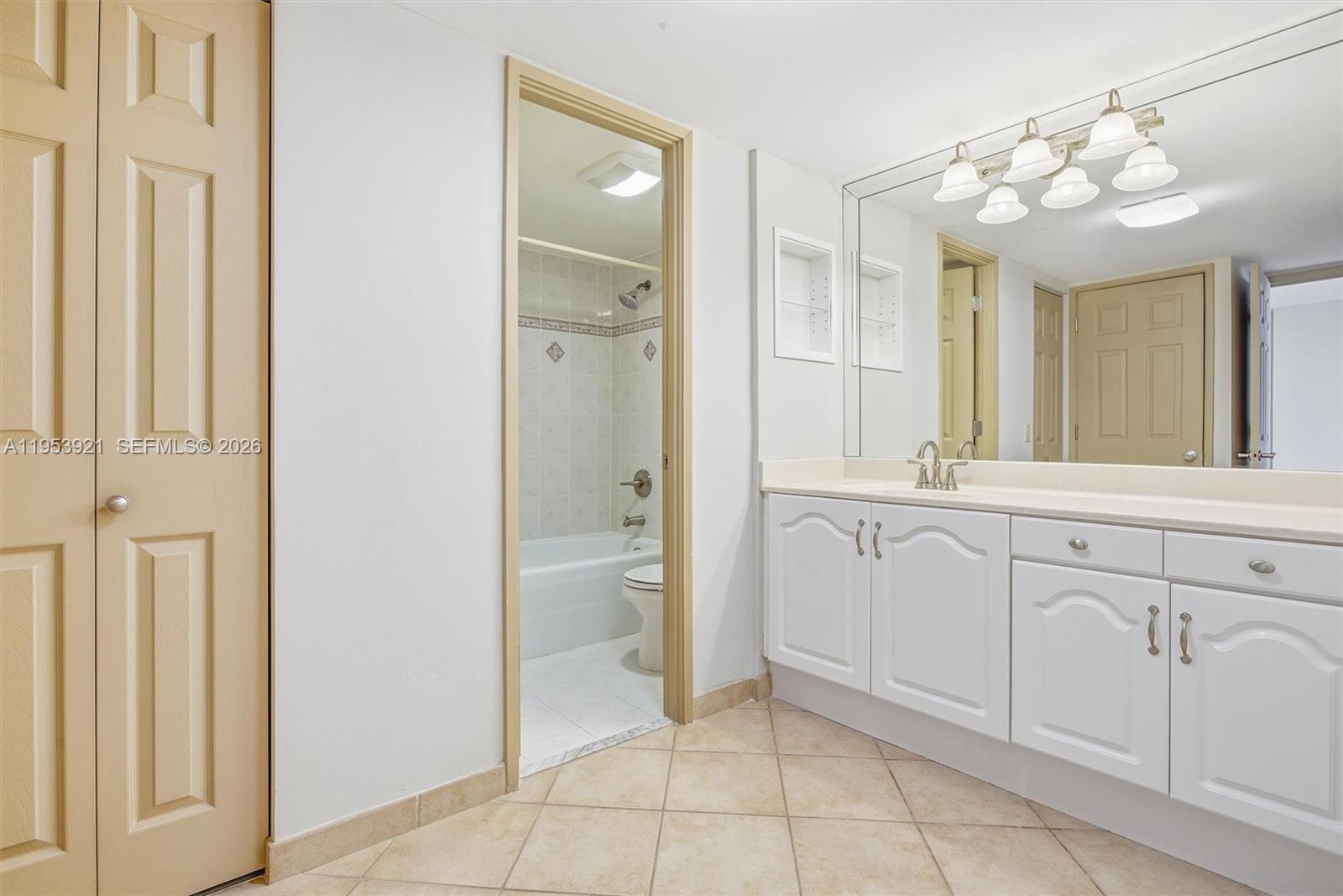 FLAMENCO CONDO TOWER II - Residential