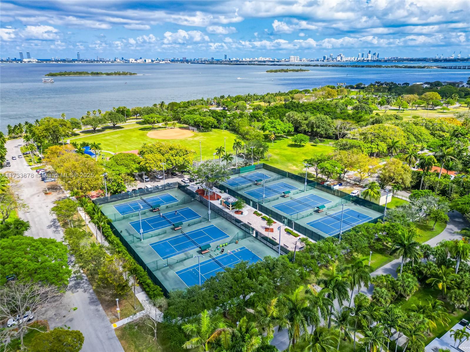 BAYSHORE PLAZA - Residential