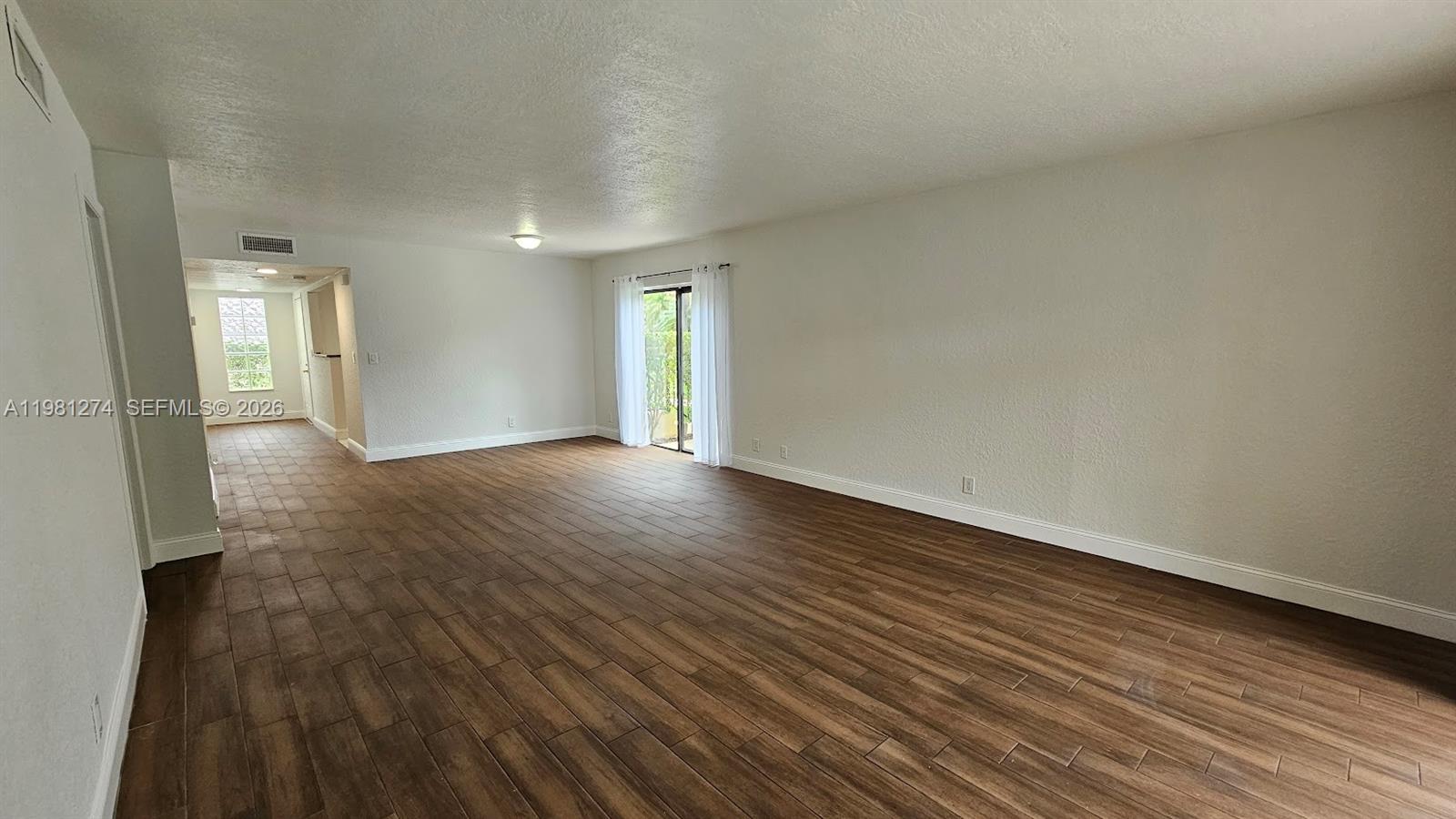 RACQUET CLUB APARTMENTS A - Residential Lease