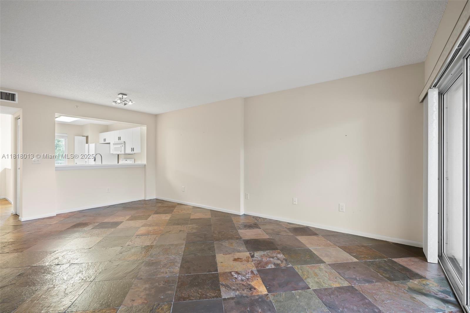 WELDON CONDOMINIUM G - Residential