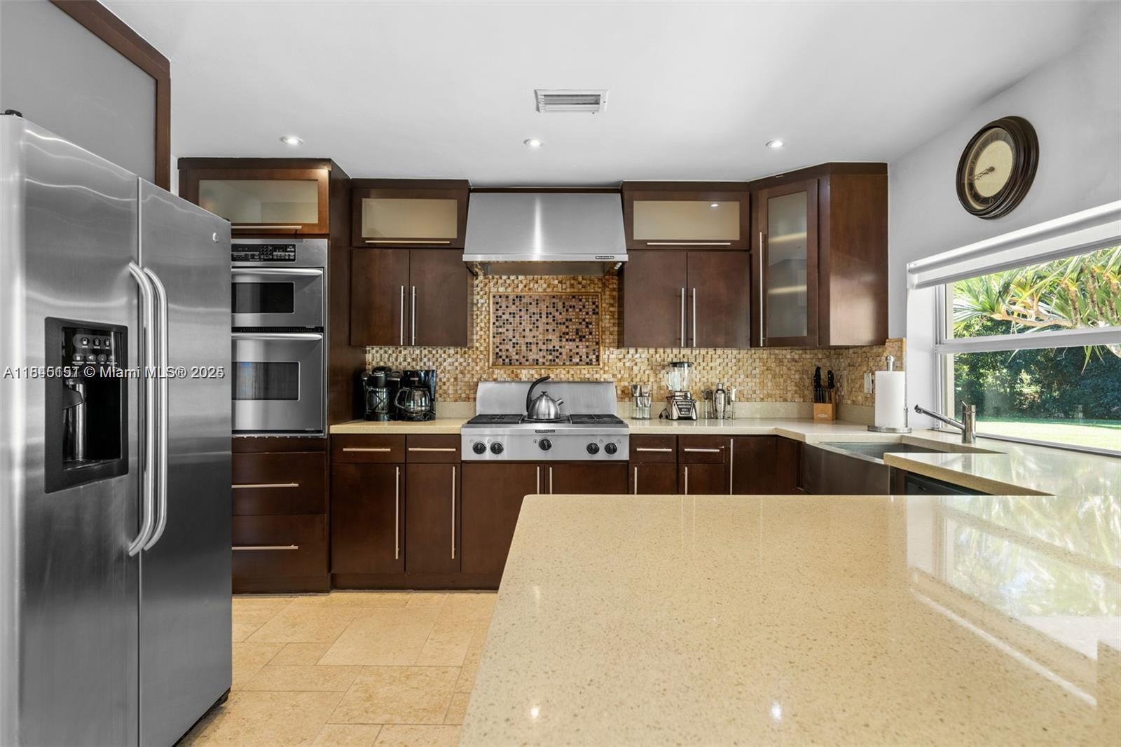 JONEL TERRACE 6 - Residential Lease