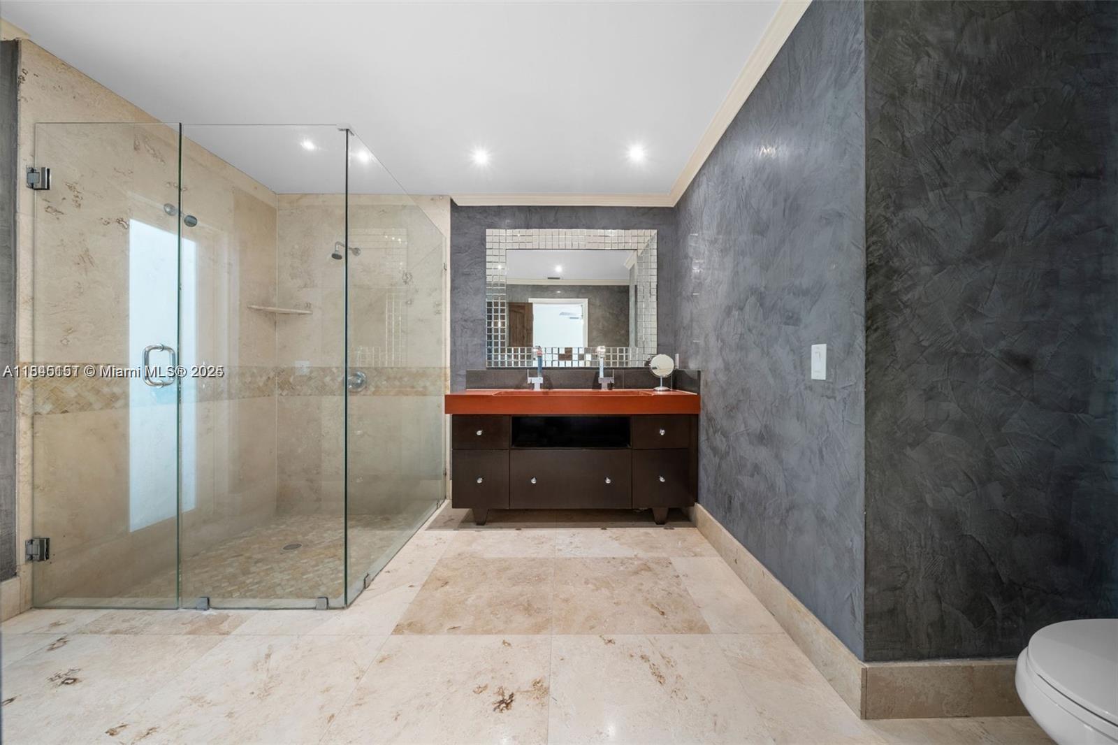 JONEL TERRACE 6 - Residential Lease