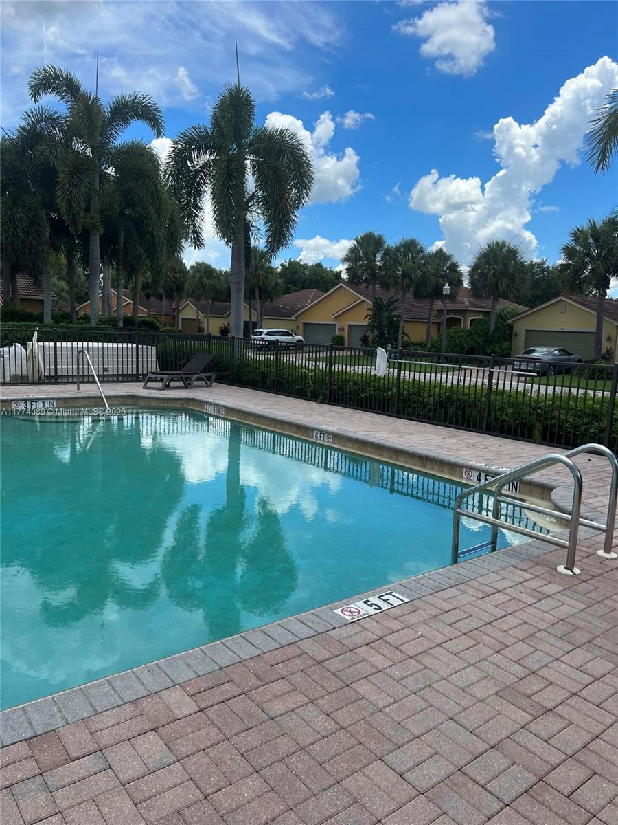 VISTANNA VILLAS - Residential