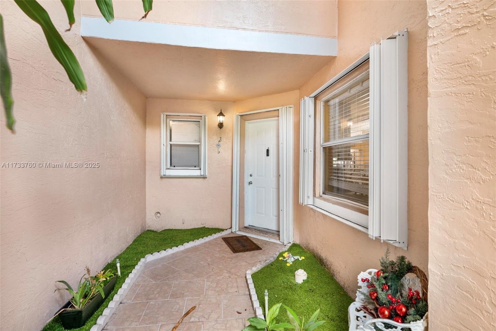 Property for Sale at 3275 Nw 44th St 3, Oakland Park, Miami-Dade County, Florida - Bedrooms: 3 
Bathrooms: 3  - $399,900