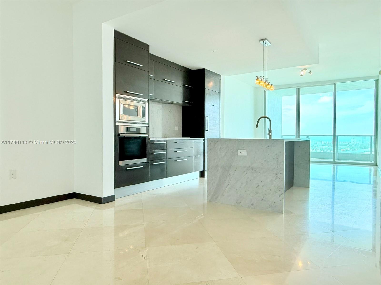 900 BISCAYNE BAY CONDO - Residential