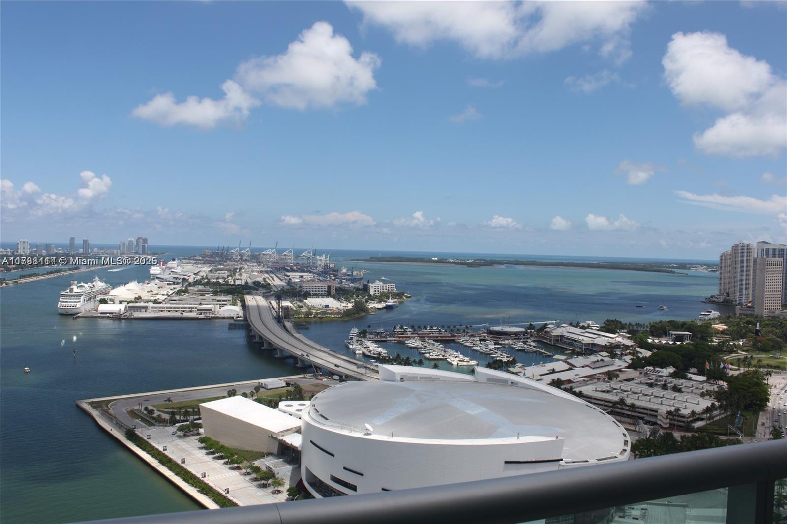 900 Biscayne Blvd 3803
