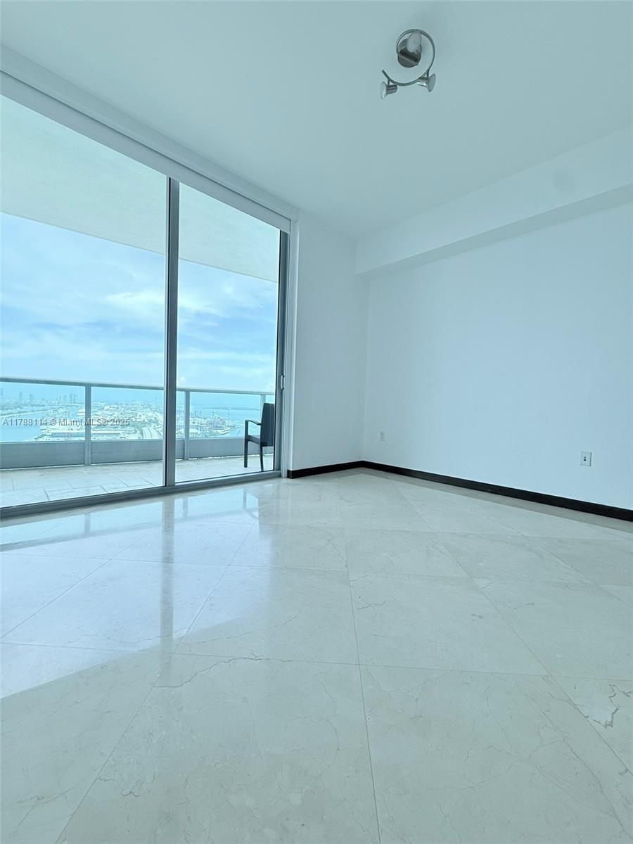 900 BISCAYNE BAY CONDO - Residential