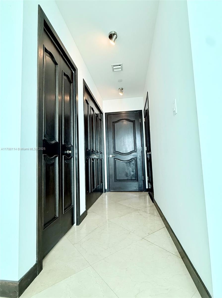 900 BISCAYNE BAY CONDO - Residential