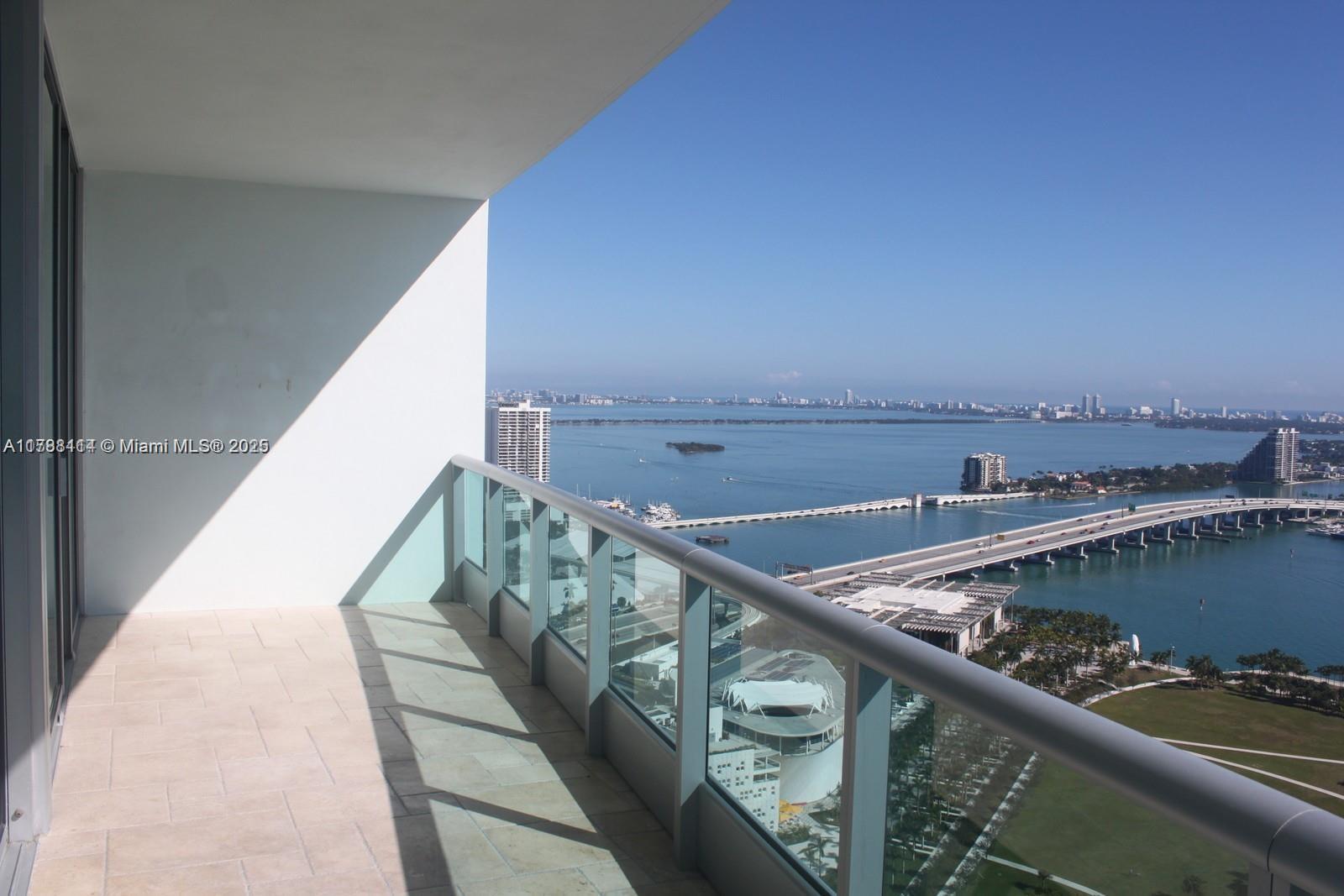900 Biscayne Blvd 3803