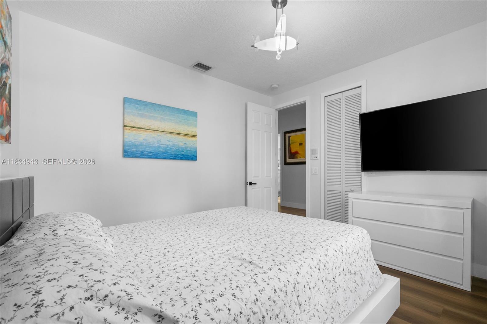 WINDSOR PALMS - Residential