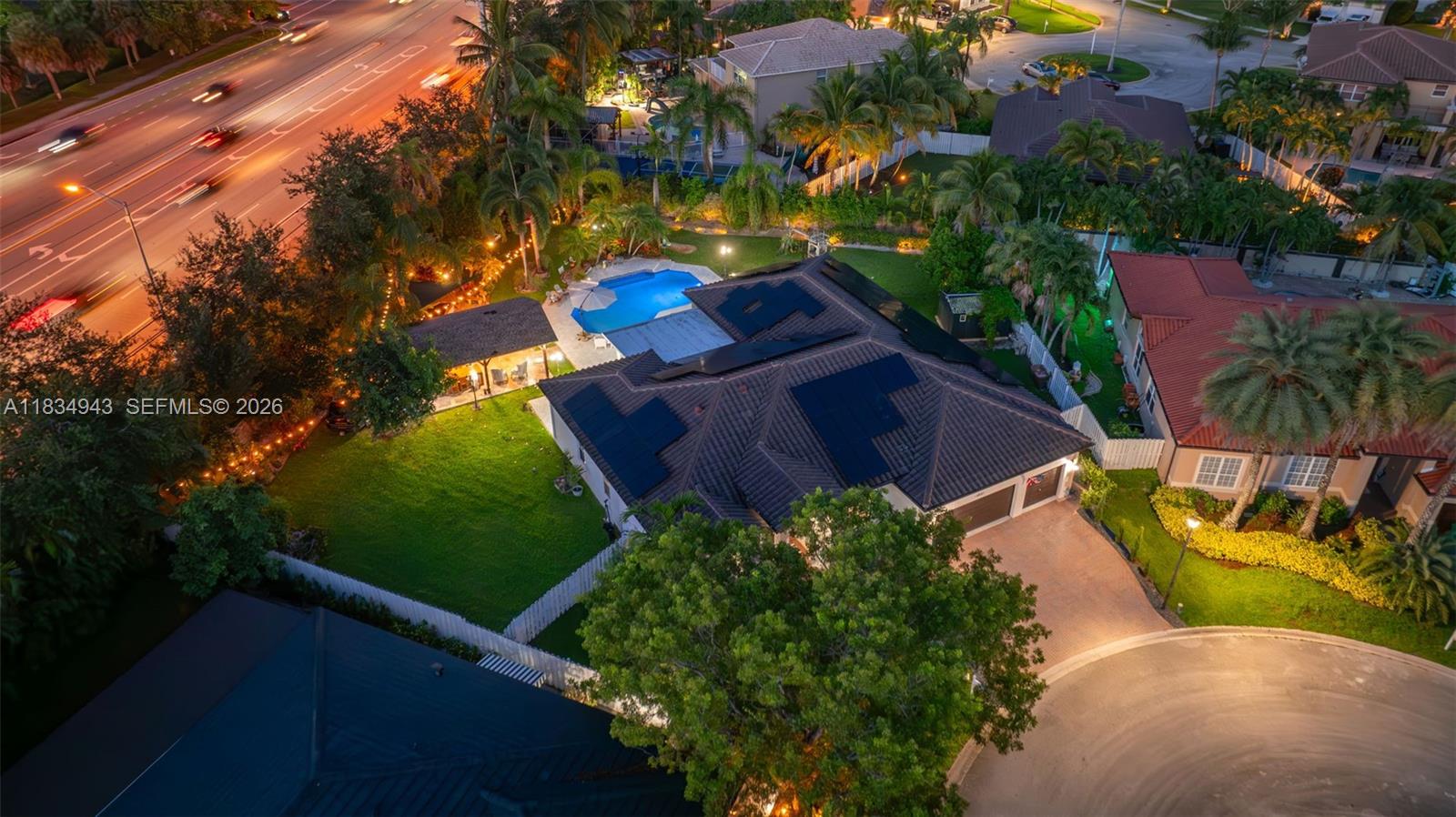 WINDSOR PALMS - Residential