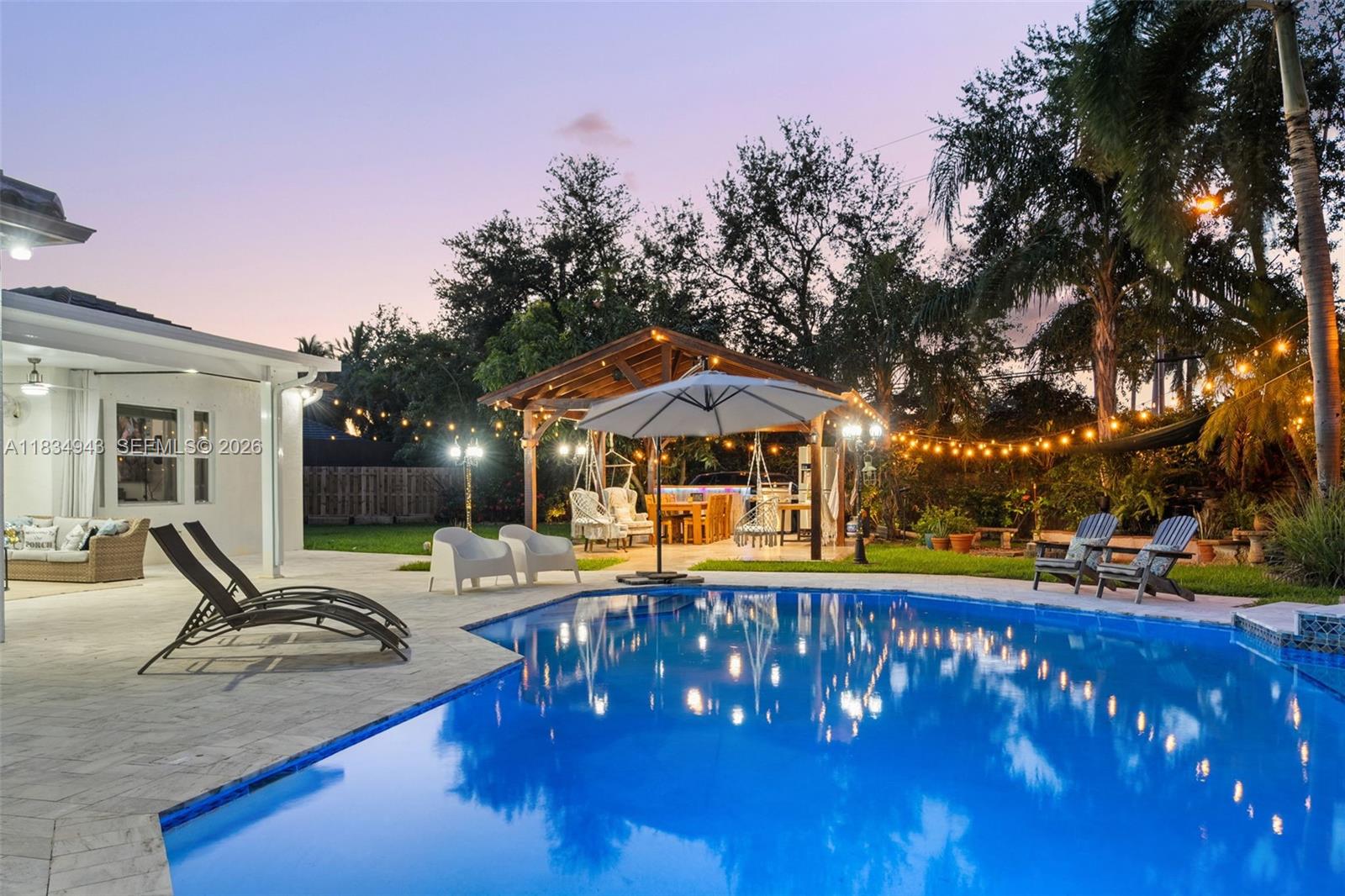 WINDSOR PALMS - Residential