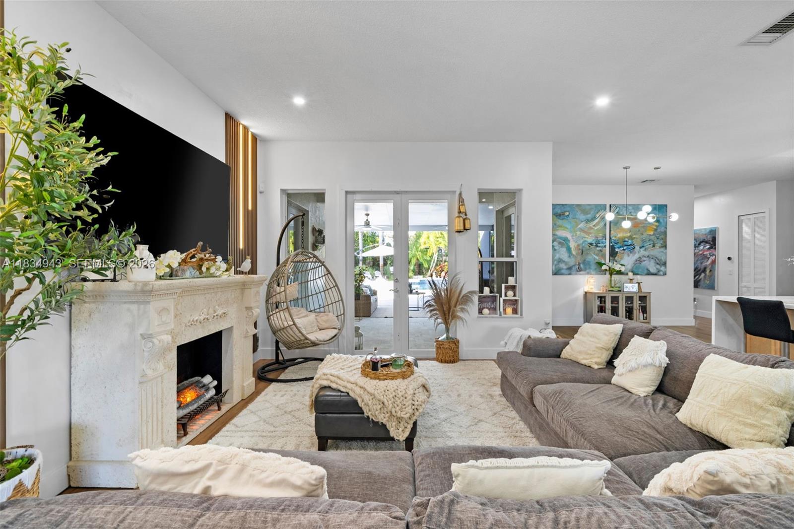 WINDSOR PALMS - Residential