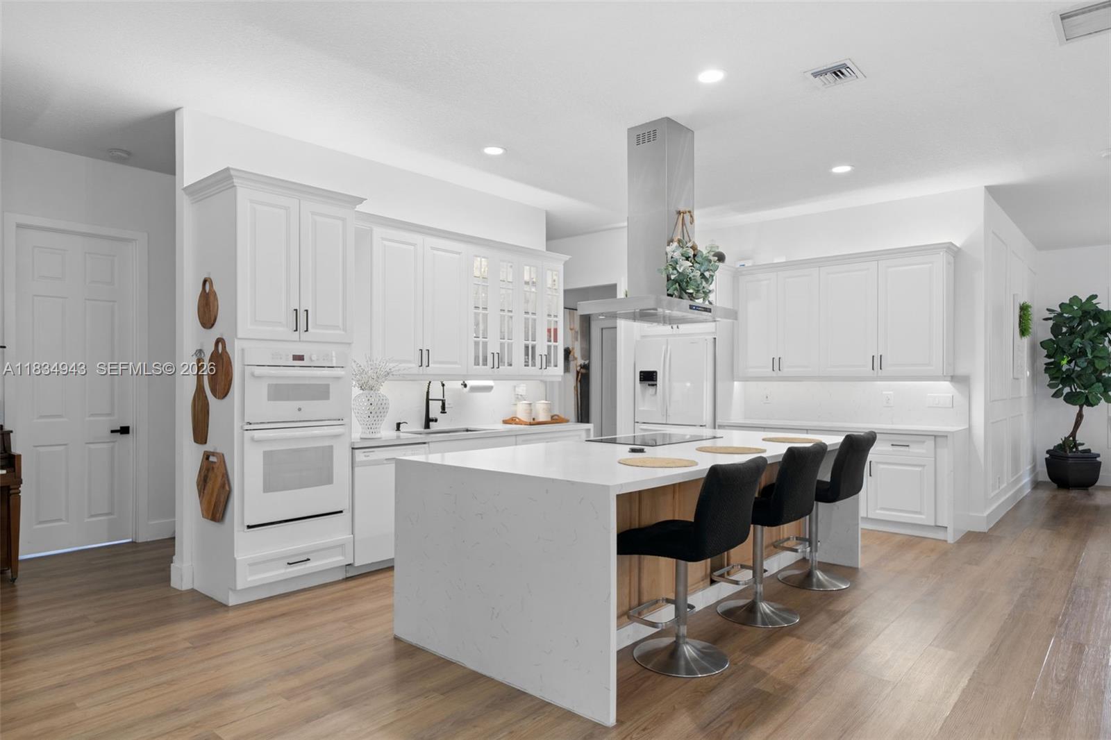 WINDSOR PALMS - Residential