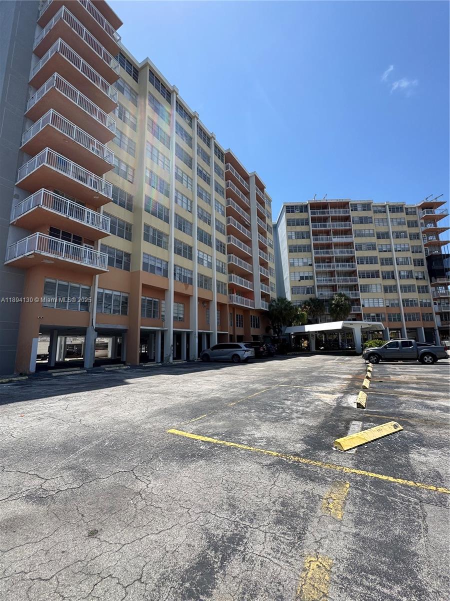 CRESTVIEW TOWERS CONDO - Residential